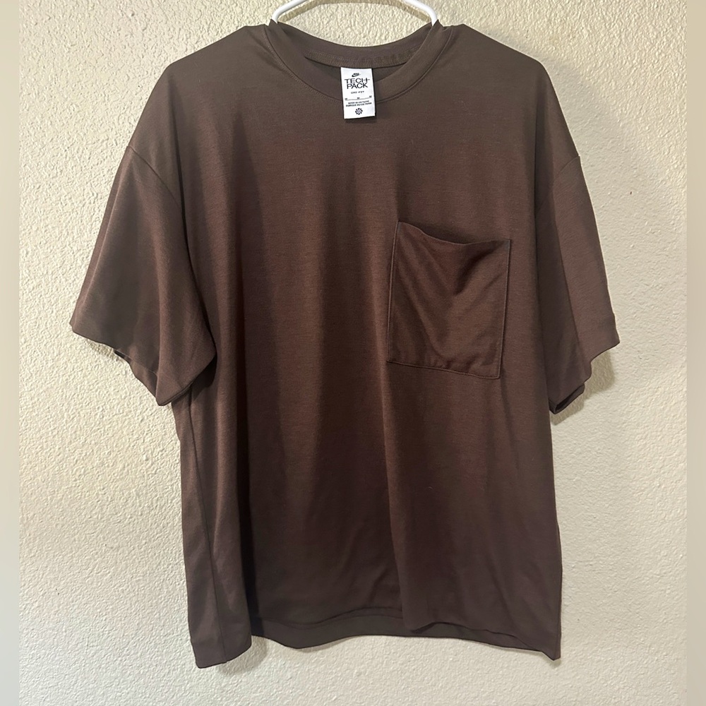 Nike Tech Pack Dri-Fit Top - Brown Men’s Medium Preowned EUC